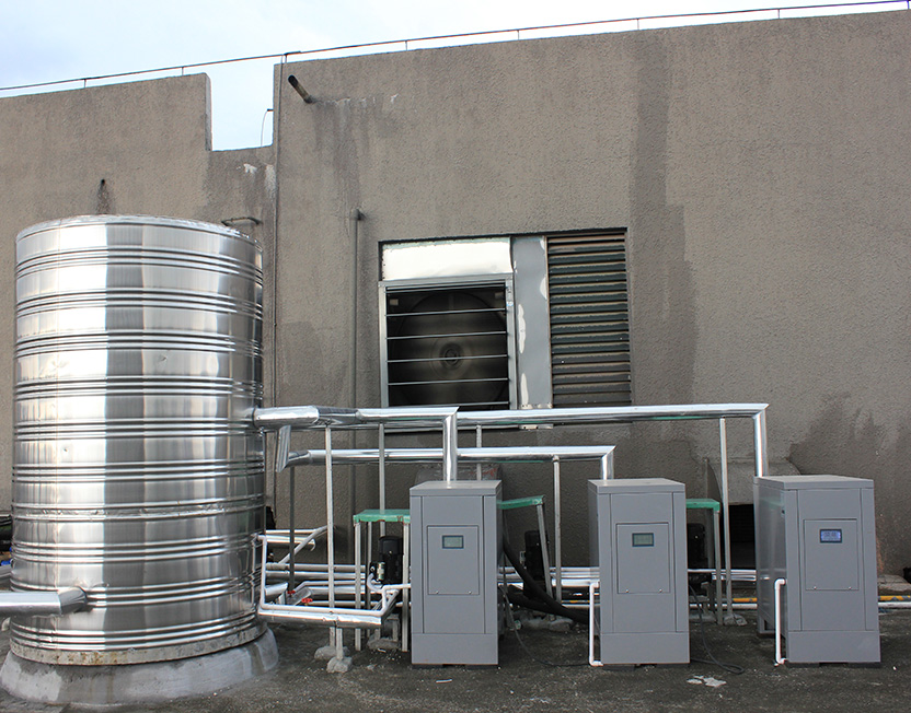 5e01cb53bba2a.jpg A2.jpg